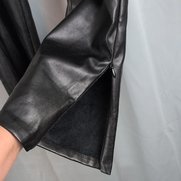 Old Navy Black Skinny Pants - Picture 3 of 5